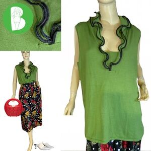 RED WOMAN GREEN SLEEVELESS SWEATER KNIT TUNIC W/FAUX LEATHER TRIM (18/20)